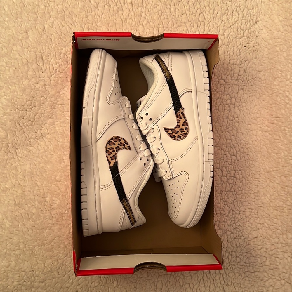 Wmns Dunk Low SE 'Primal White'